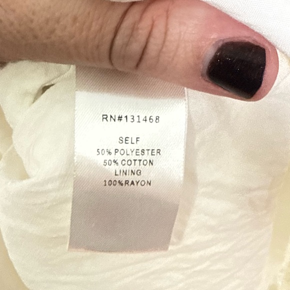 ⭐️3/$25⭐️ Fab’Rik Cream Lace Crochet Blouse - Picture 3 of 5